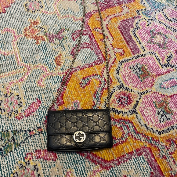 GUCCI WALLET ON A CHAIN - Picture 1 of 4